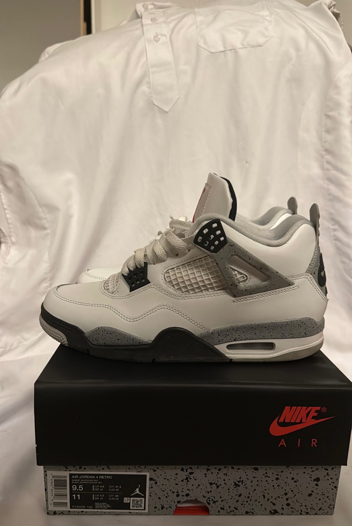 Nike jordan 4 cement